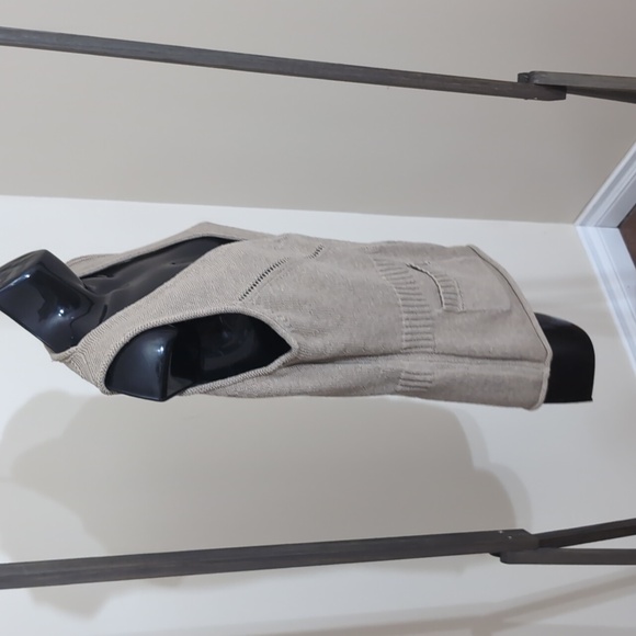 Banana Republic| Taupe Tan Sleeveless Sweater Button up Tank Top Vest - Picture 3 of 14